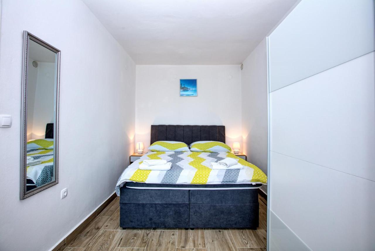 Apartment Tisno 5130C Экстерьер фото